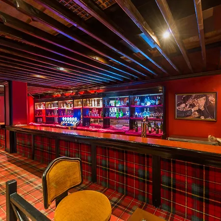 阿多尼斯酒店 酒店 4*